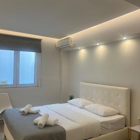 Purple- Lux Studio 2' From Metro Petralona Athens Ngoại thất bức ảnh